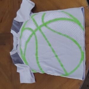 🐻   Wonder Kids TSHIRT Size 5T